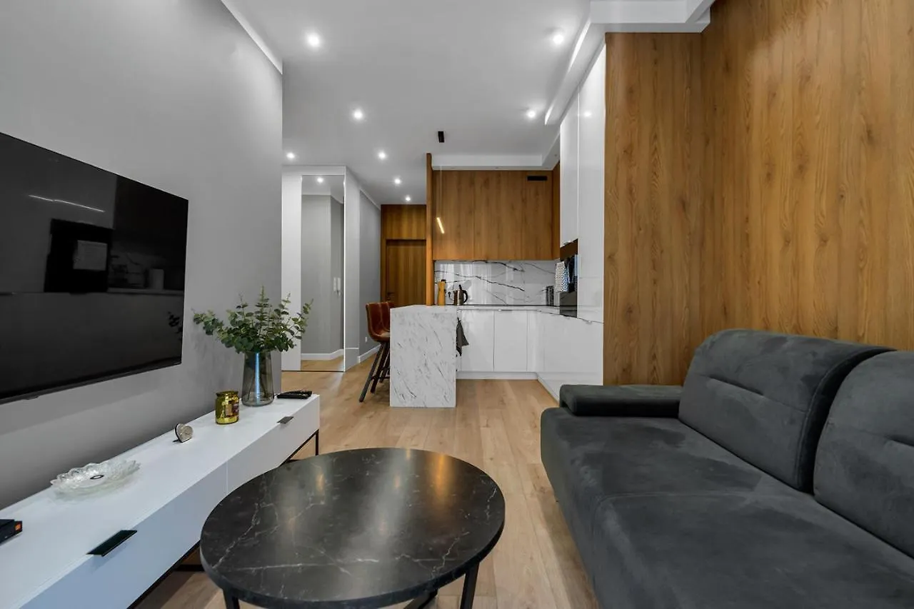 Lotnisko Chopina Modern Apartment وارسو 0*,  بولندا